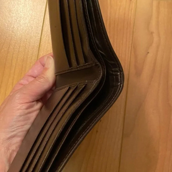 Gucci Monogram Canvas Bifold Wallet - Picture 7 of 13